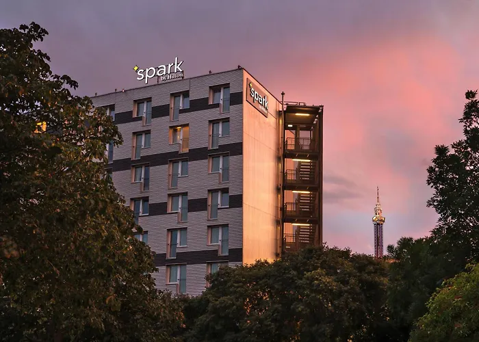 Spark By Hilton Messe Prater Готель 4*